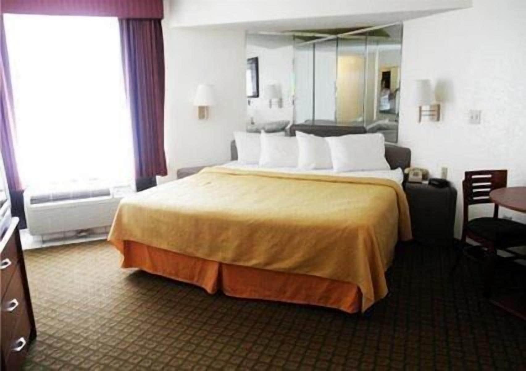 Quality Inn And Suites Indianapolis Zewnętrze zdjęcie