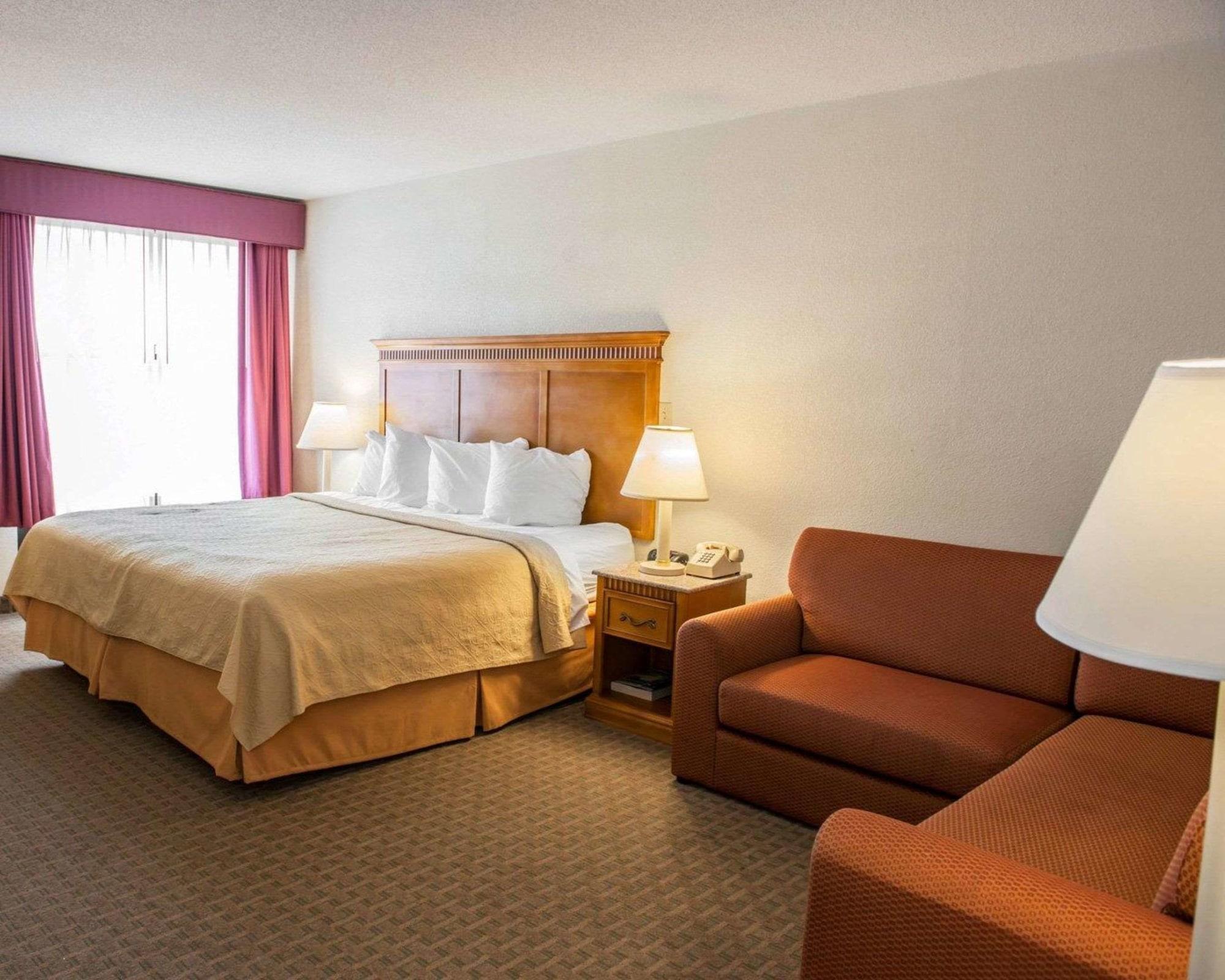 Quality Inn And Suites Indianapolis Zewnętrze zdjęcie