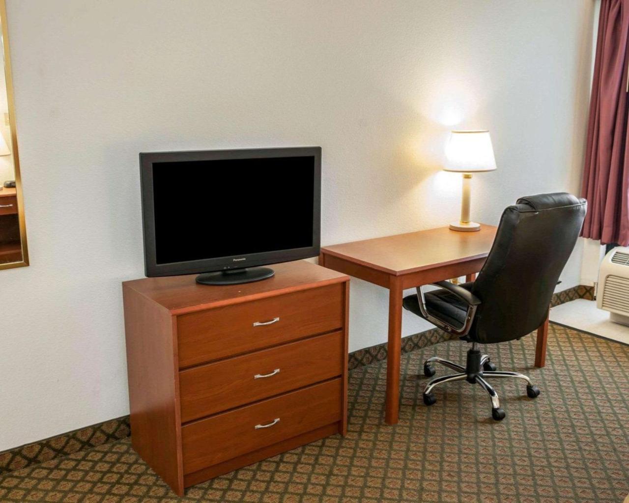 Quality Inn And Suites Indianapolis Zewnętrze zdjęcie
